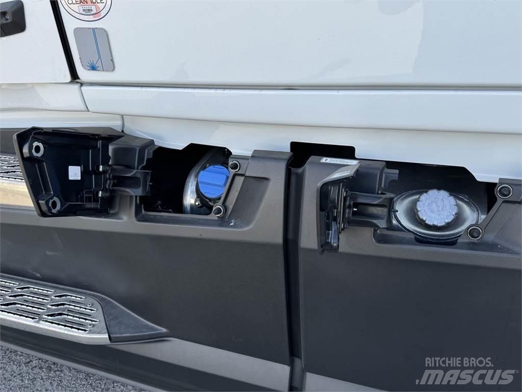 Volvo VNL64T860 Autotractoare