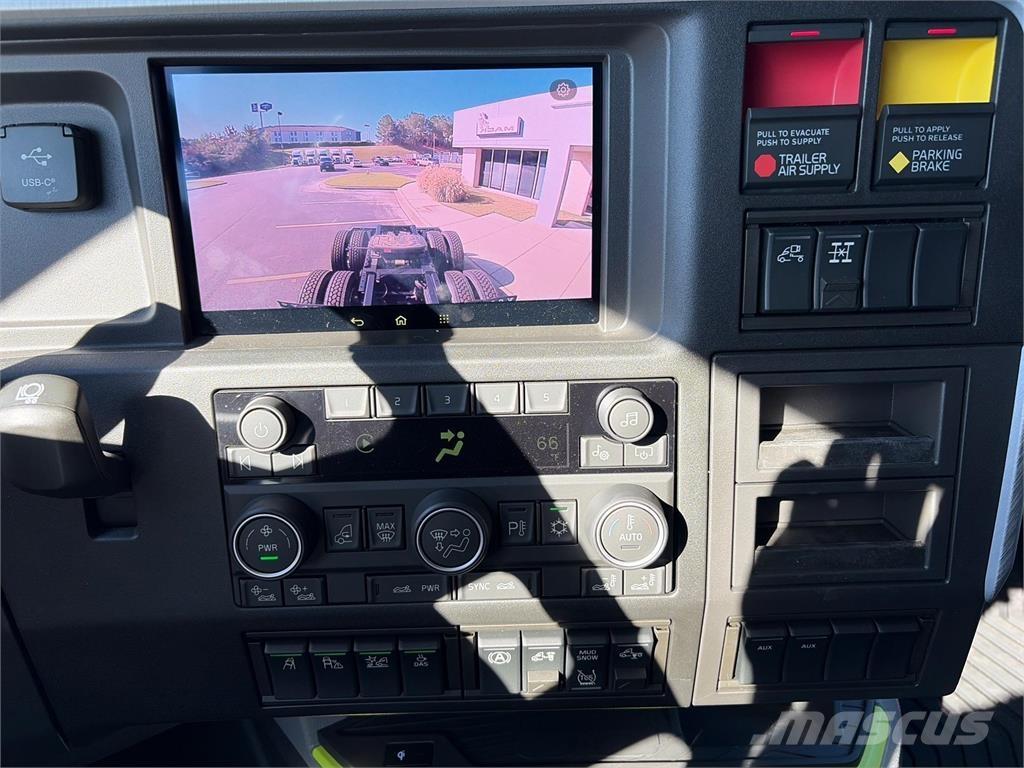 Volvo VNL64T860 Autotractoare