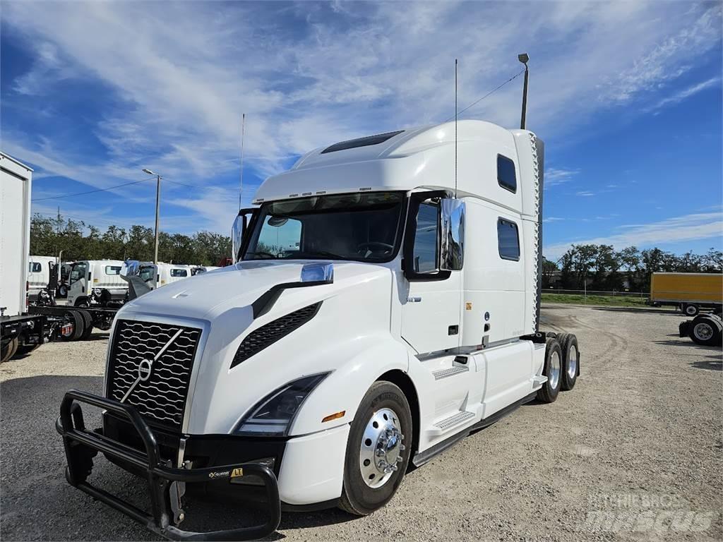 Volvo VNL64T860 Autotractoare