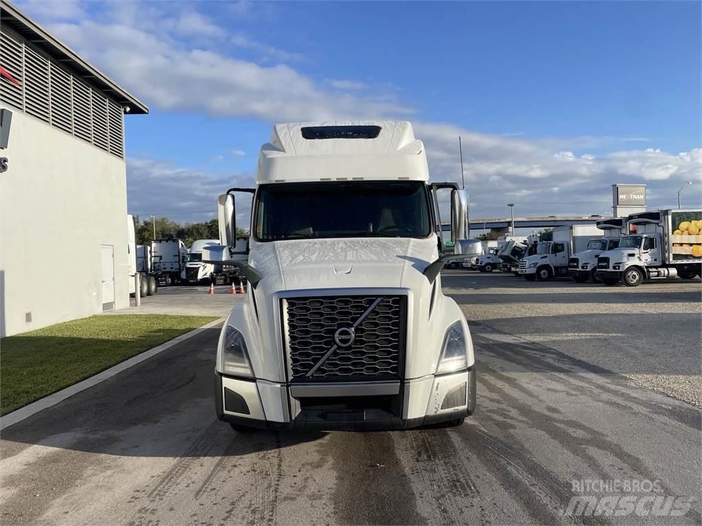 Volvo VNL64T860 Autotractoare
