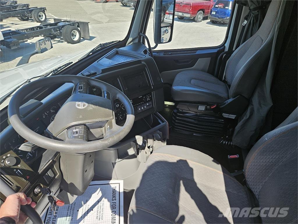Volvo VNL64T860 Autotractoare
