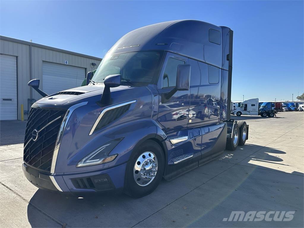 Volvo VNL64T860 Autotractoare