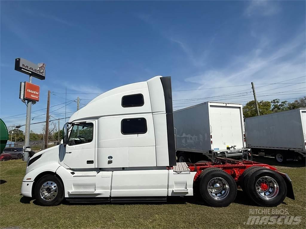Volvo VNL64T860 Autotractoare