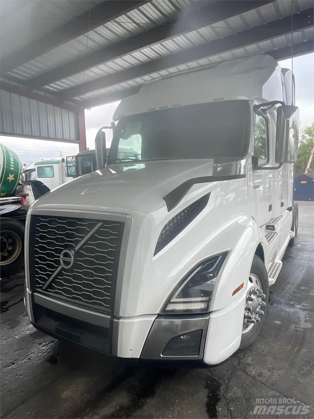 Volvo VNL64T860 Autotractoare
