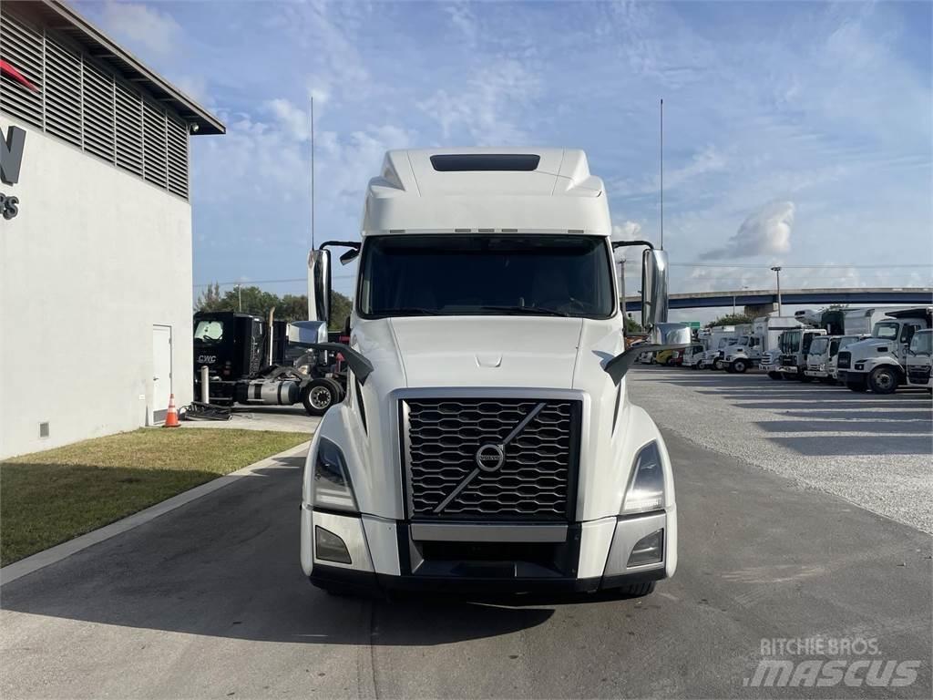 Volvo VNL64T860 Autotractoare