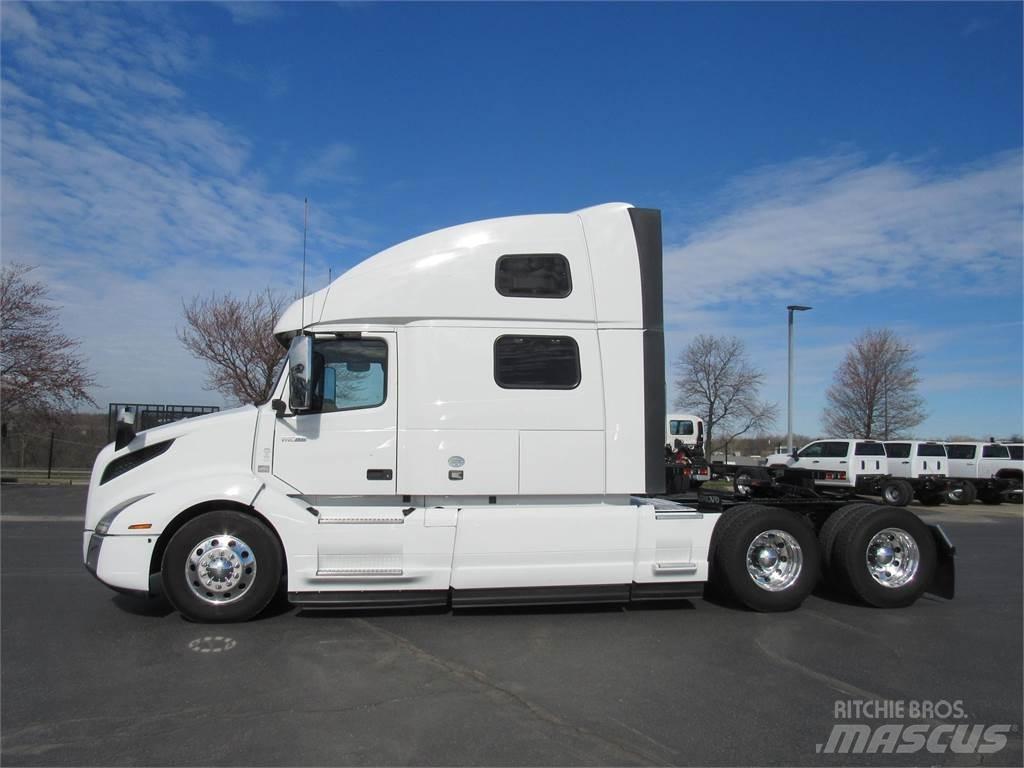 Volvo VNL64T860 Autotractoare