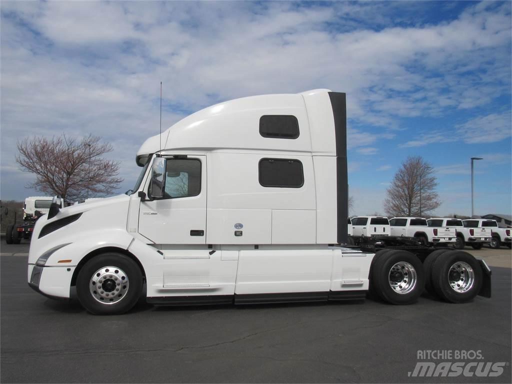 Volvo VNL64T860 Autotractoare