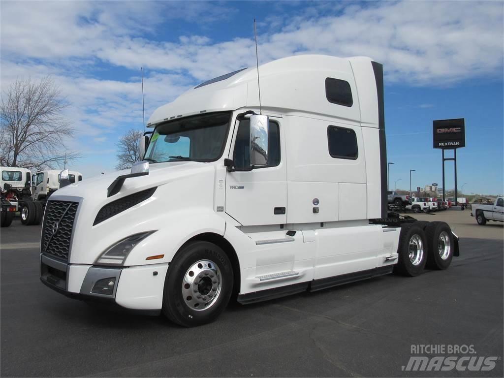Volvo VNL64T860 Autotractoare