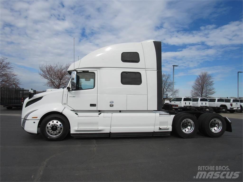 Volvo VNL64T860 Autotractoare