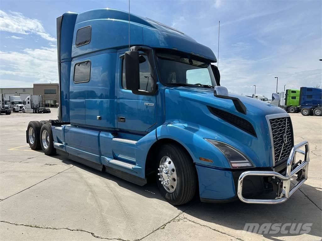 Volvo VNL64T860 Autotractoare