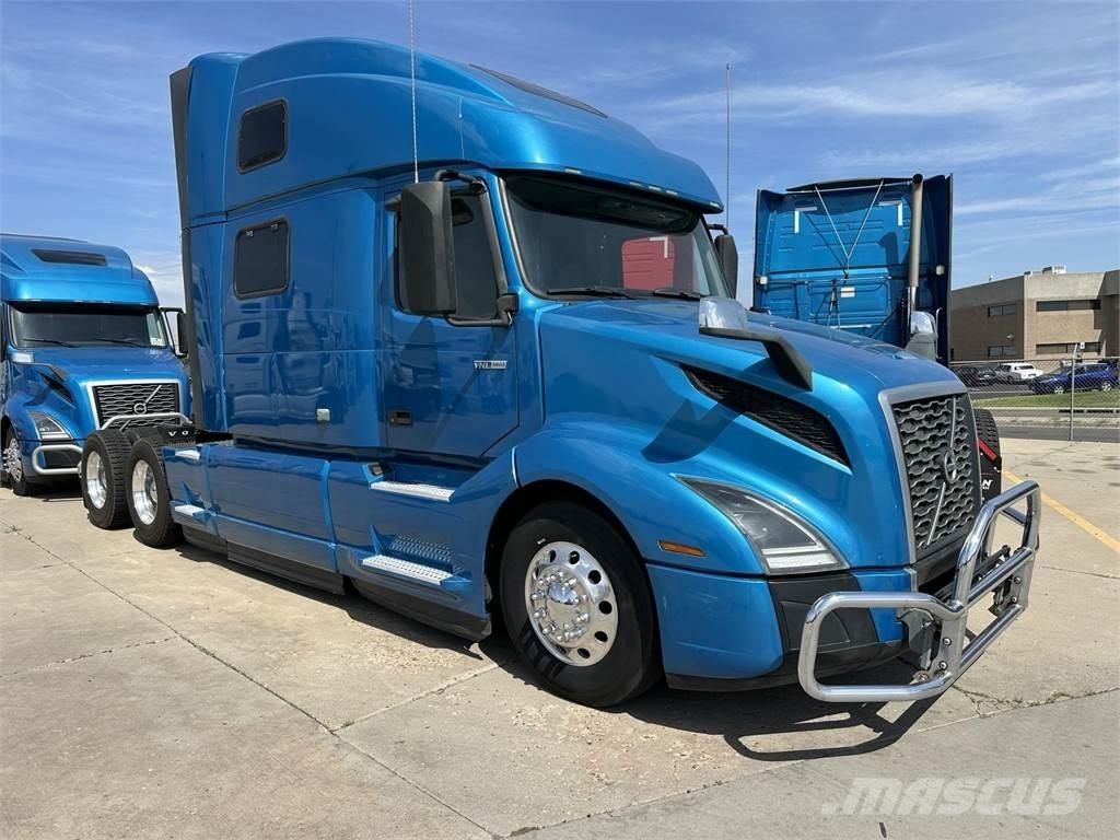 Volvo VNL64T860 Autotractoare
