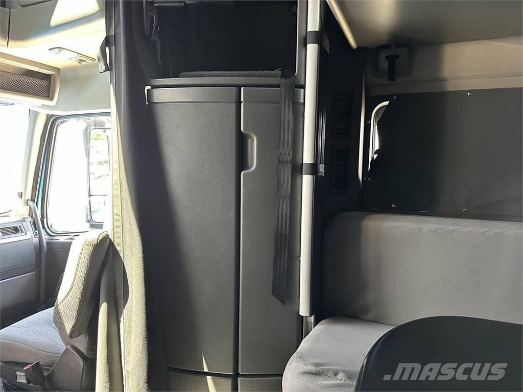Volvo VNL64T860 Autotractoare