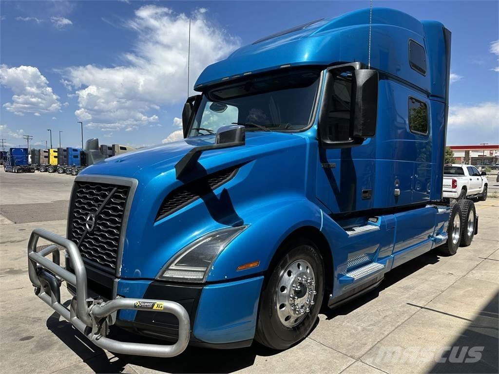 Volvo VNL64T860 Autotractoare