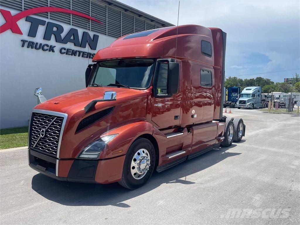 Volvo VNL64T860 Autotractoare