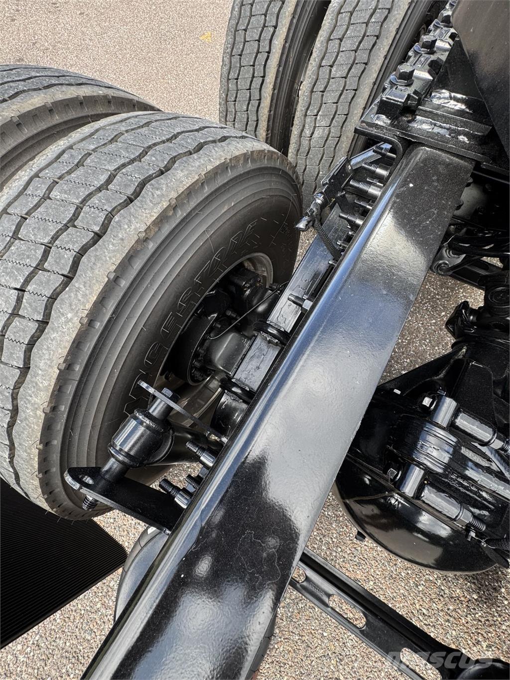 Volvo VNL64T860 Autotractoare