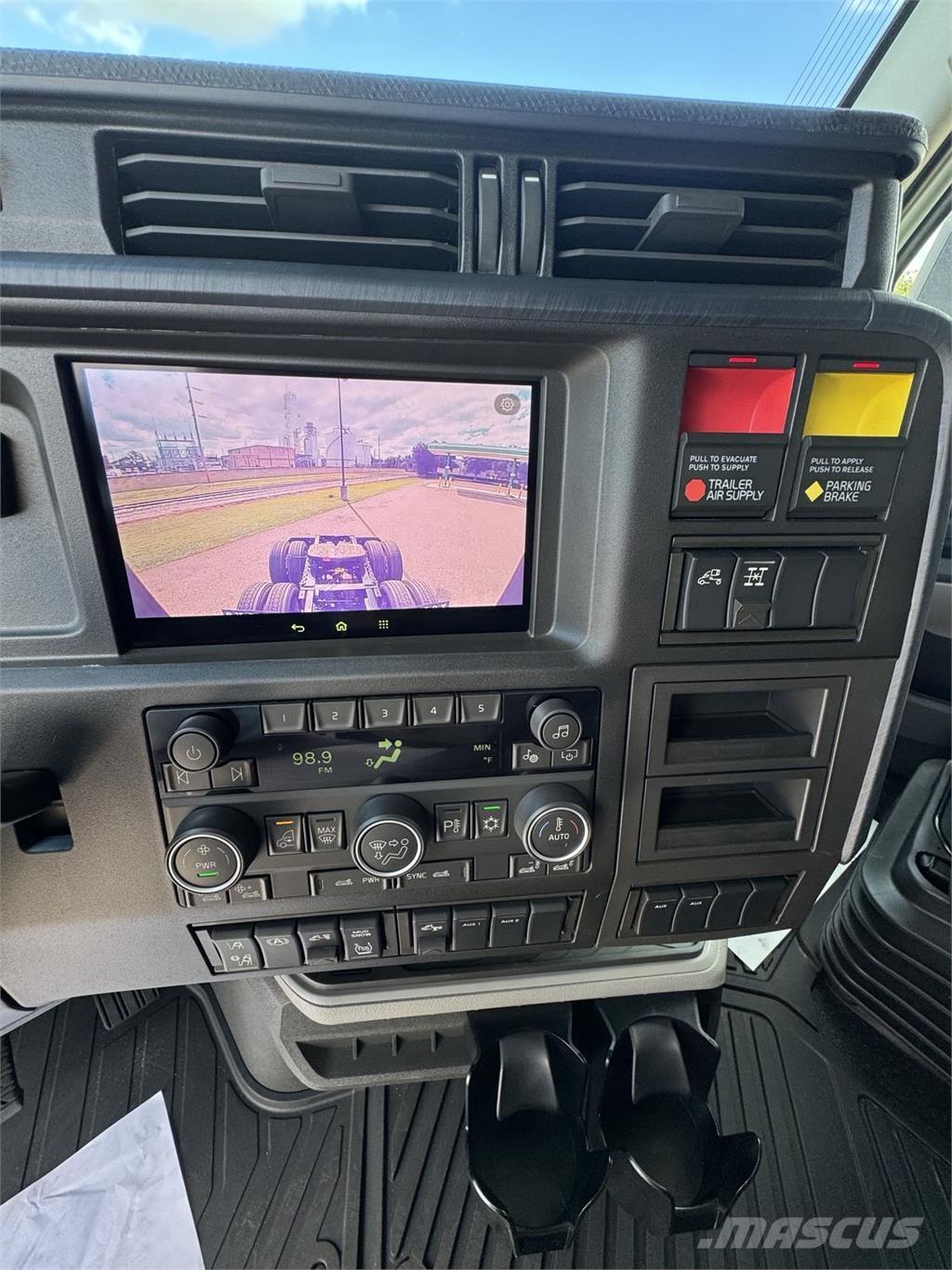 Volvo VNL64T860 Autotractoare