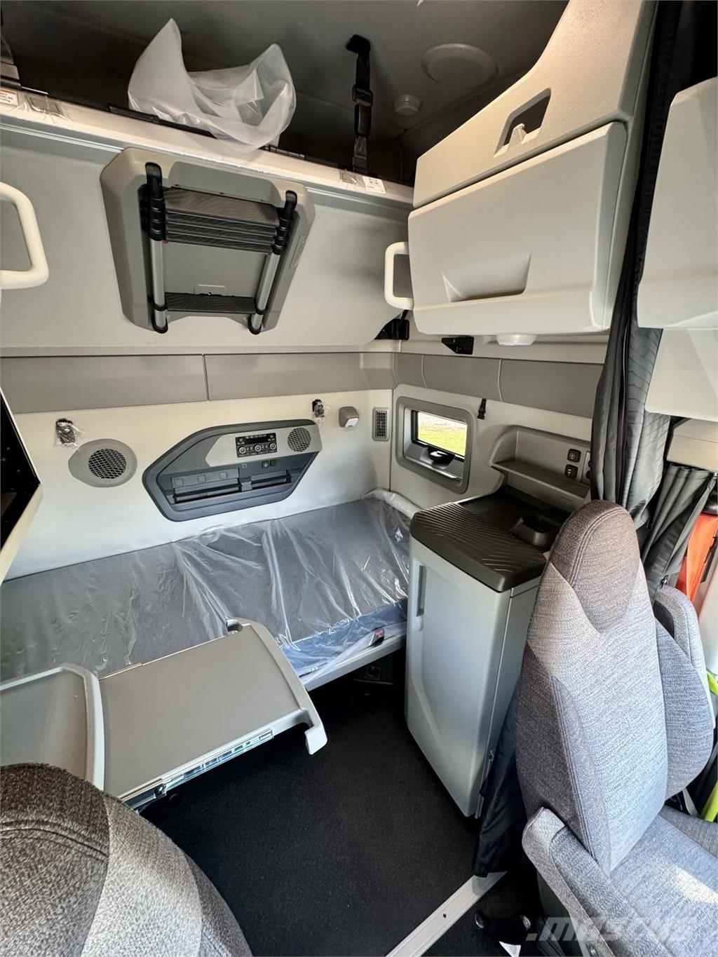 Volvo VNL64T860 Autotractoare