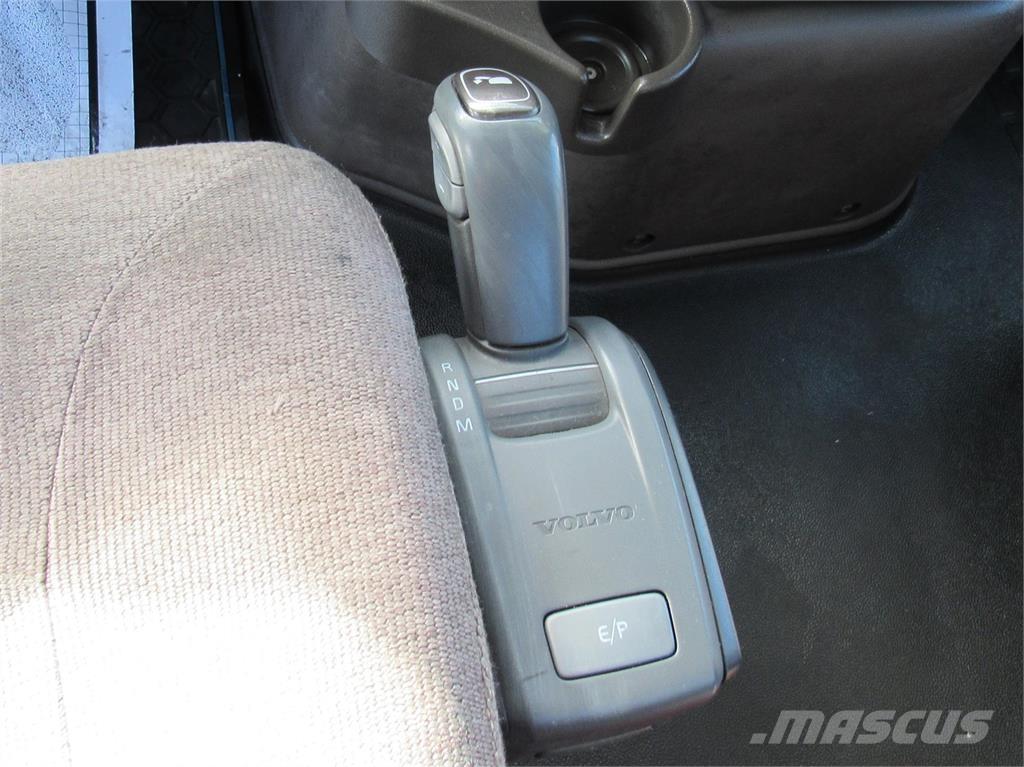 Volvo VNM64T300 Autotractoare