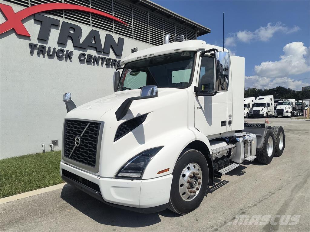 Volvo VNR64T Autotractoare