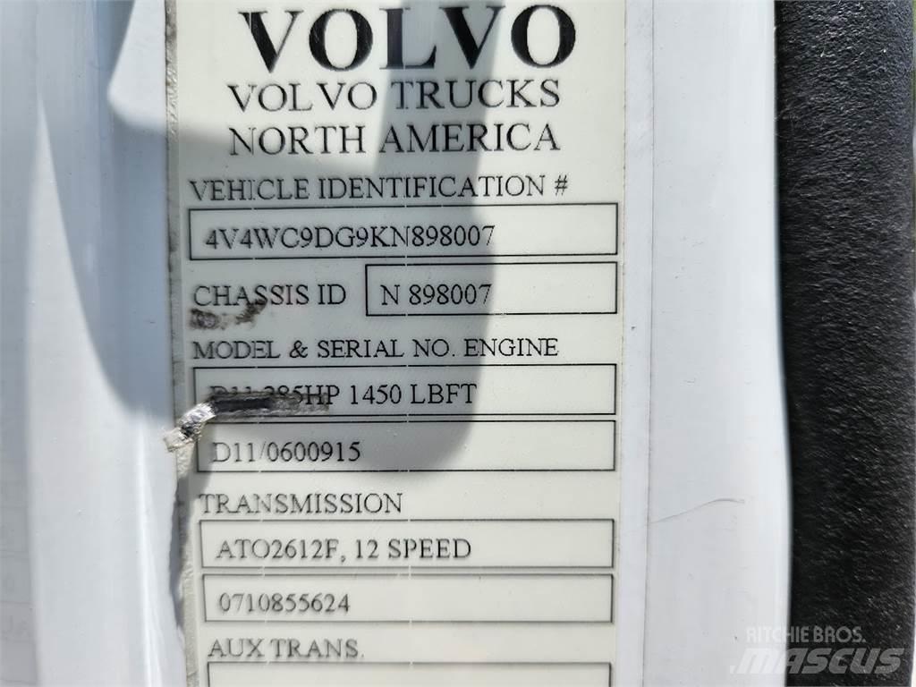 Volvo VNR64T300 Autotractoare