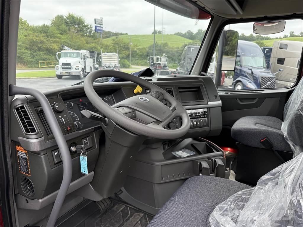 Volvo VNR64T300 Autotractoare