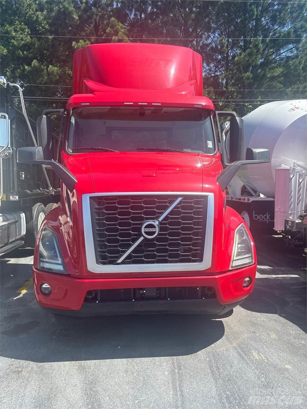 Volvo VNR64T300 Autotractoare