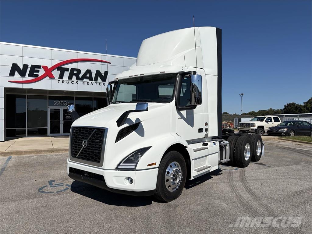 Volvo VNR64T300 Autotractoare