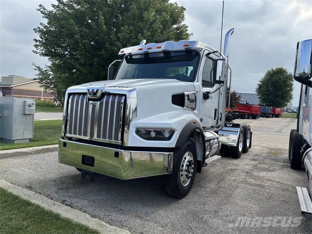 Western Star 49X Autotractoare