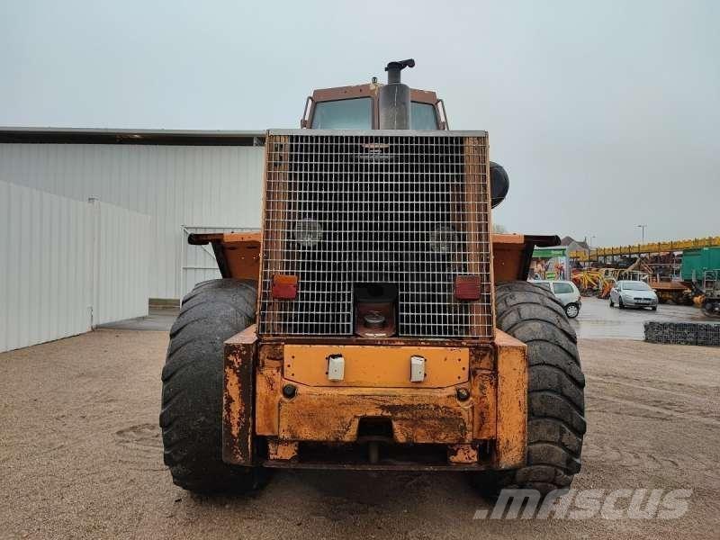 CASE W30 Incarcator pe pneuri