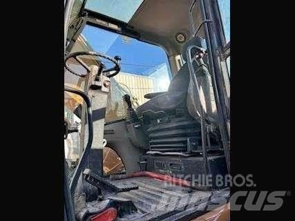 CASE WX210 Excavatoare cu roti