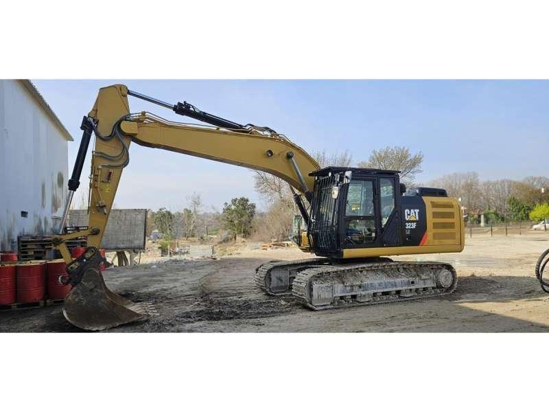 CAT 323F Excavatoare pe șenile
