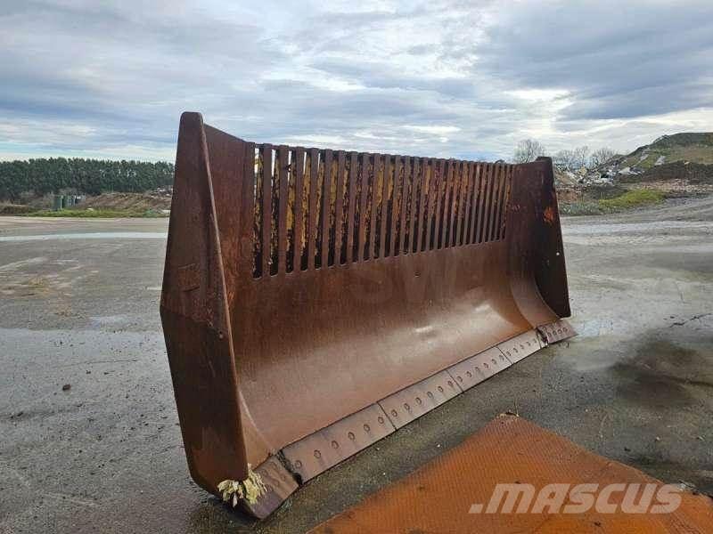 CAT 826GII Compactoare sol