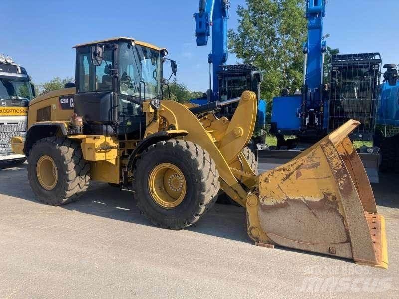 CAT 926M Incarcator pe pneuri