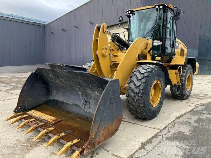CAT 938M Incarcator pe pneuri