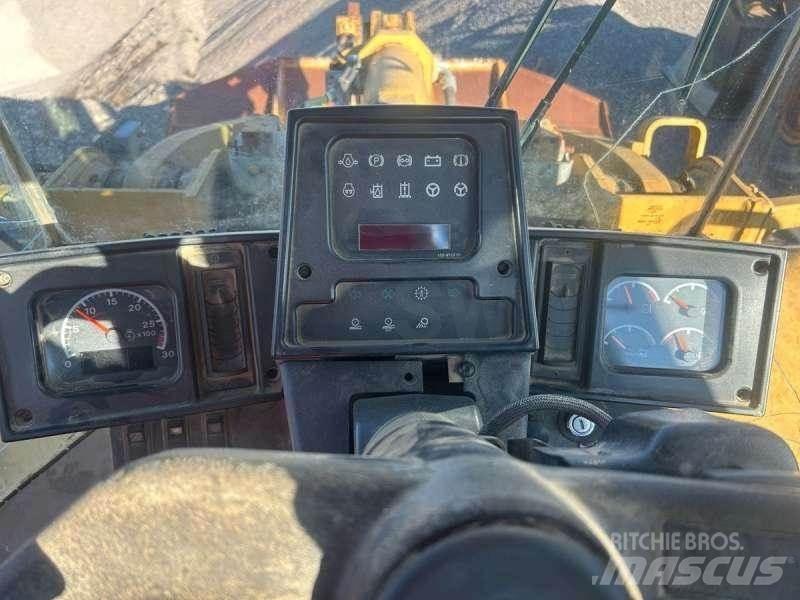 CAT 962G Incarcator pe pneuri