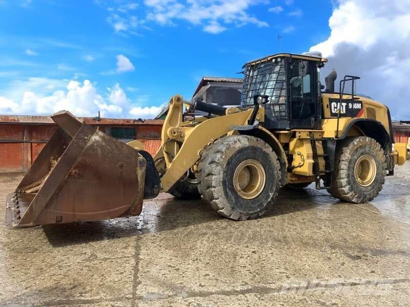CAT 966M Incarcator pe pneuri