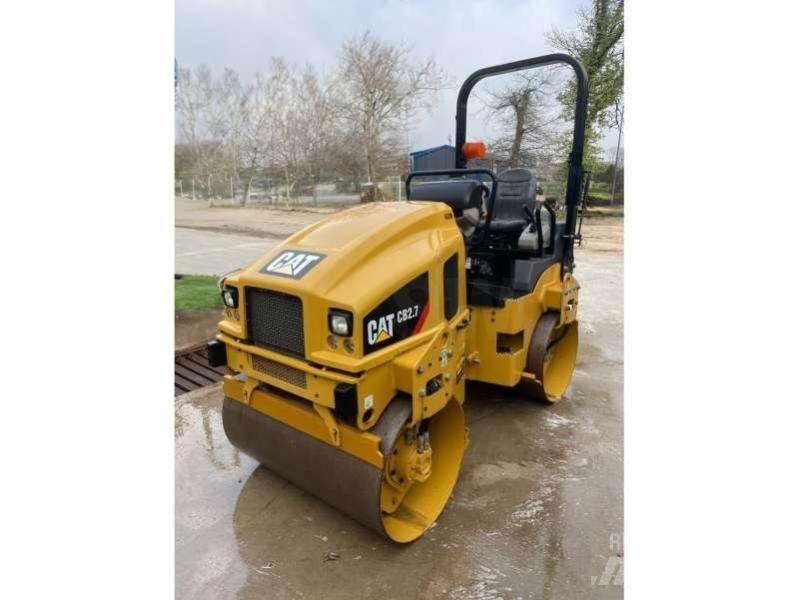 CAT CB2.7 Compactoare sol
