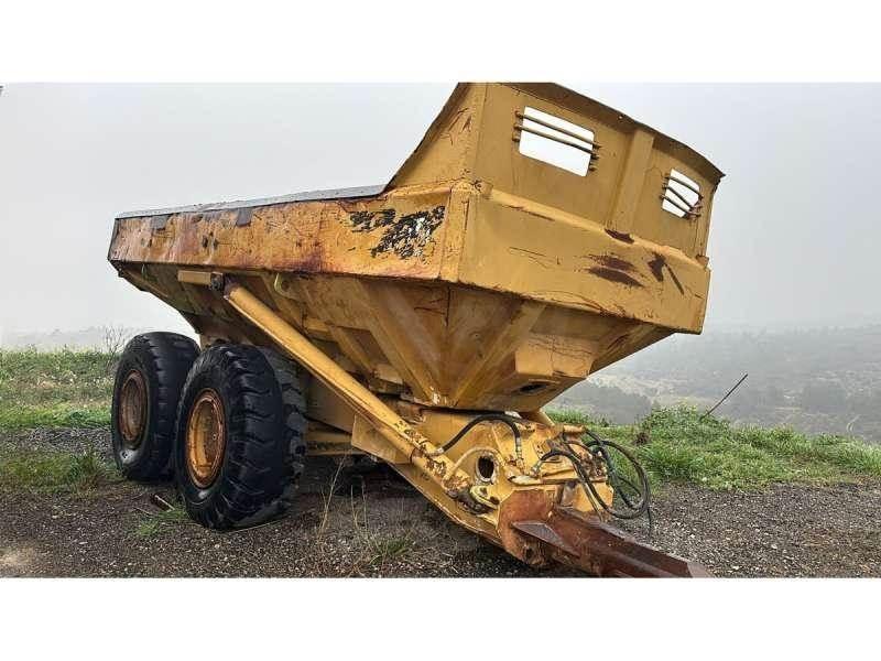CAT D250B Remorci basculante