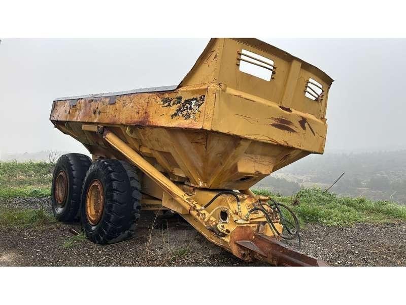 CAT D250B Remorci basculante