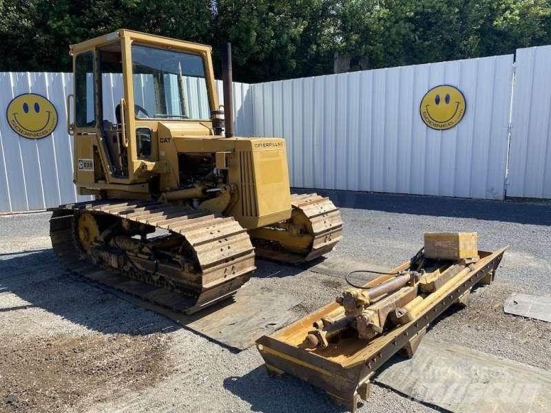 CAT D3B Buldozere pe senile
