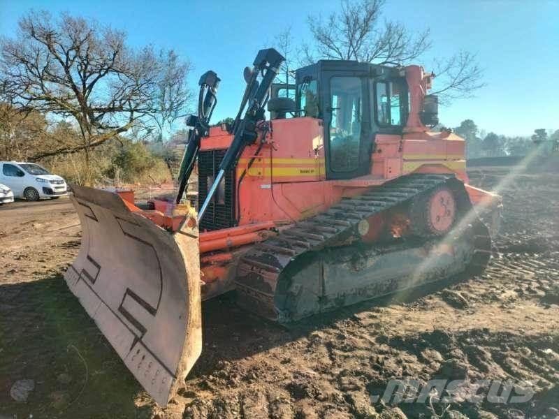 CAT D6T Buldozere pe senile