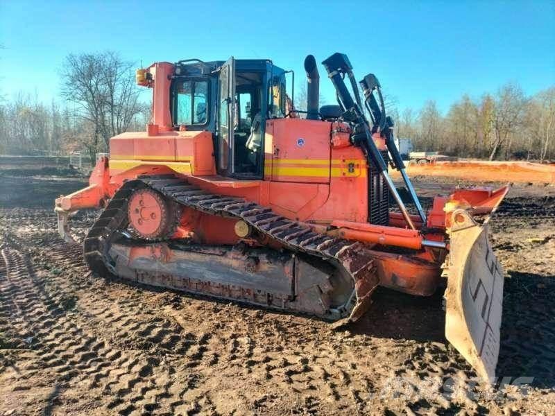 CAT D6T Buldozere pe senile