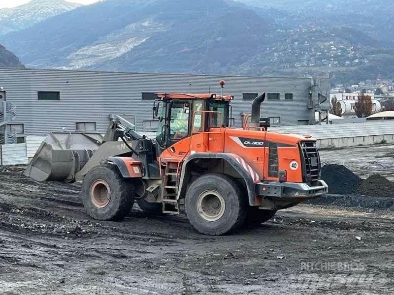 Doosan DL300 Incarcator pe pneuri