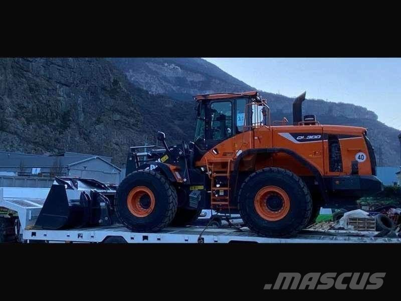 Doosan DL300 Incarcator pe pneuri