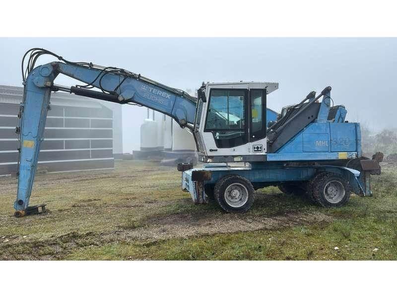 Fuchs MHL320 Paleta de manipulare