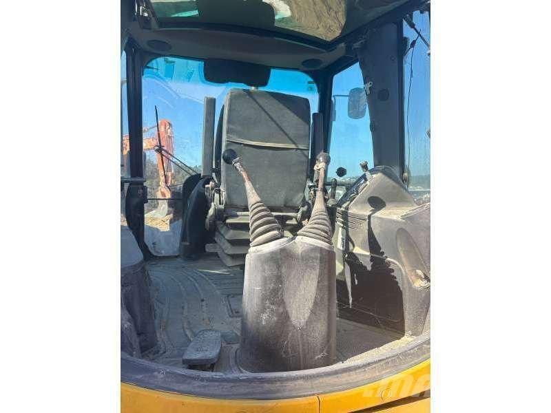 JCB 4CX Buldoexcavatoare