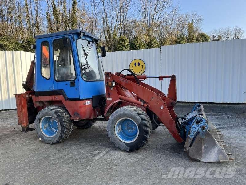 Kubota R520 Buldoexcavatoare