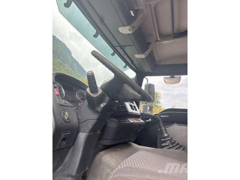 MAN 26/440 Autobasculanta