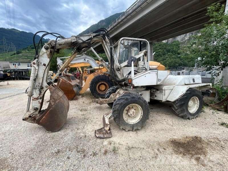 Mecalac 8CXI Excavatoare cu roti