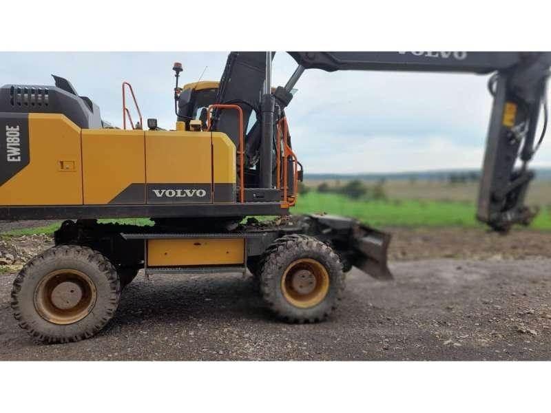 Volvo EW180E Excavatoare cu roti